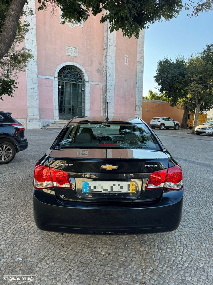 Chevrolet Cruze 1.6 LS - 5