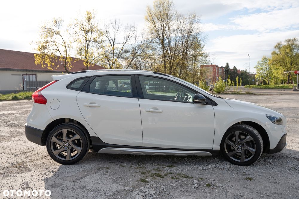 Volvo V40 D4 Geartronic Momentum - 5