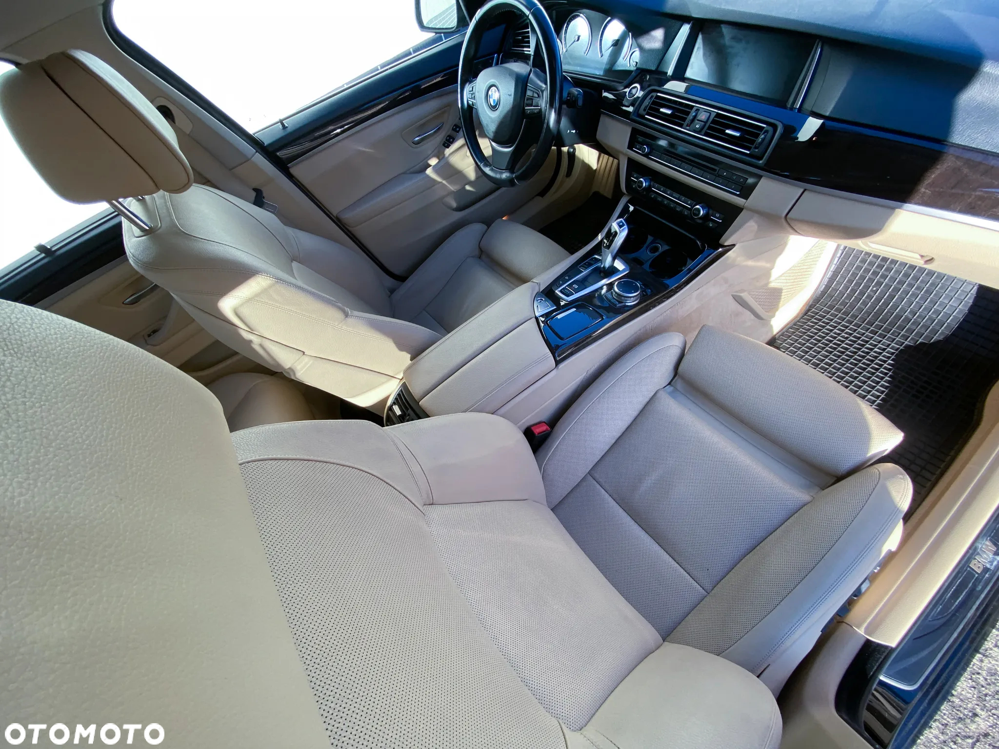 BMW Seria 5 535d xDrive - 14