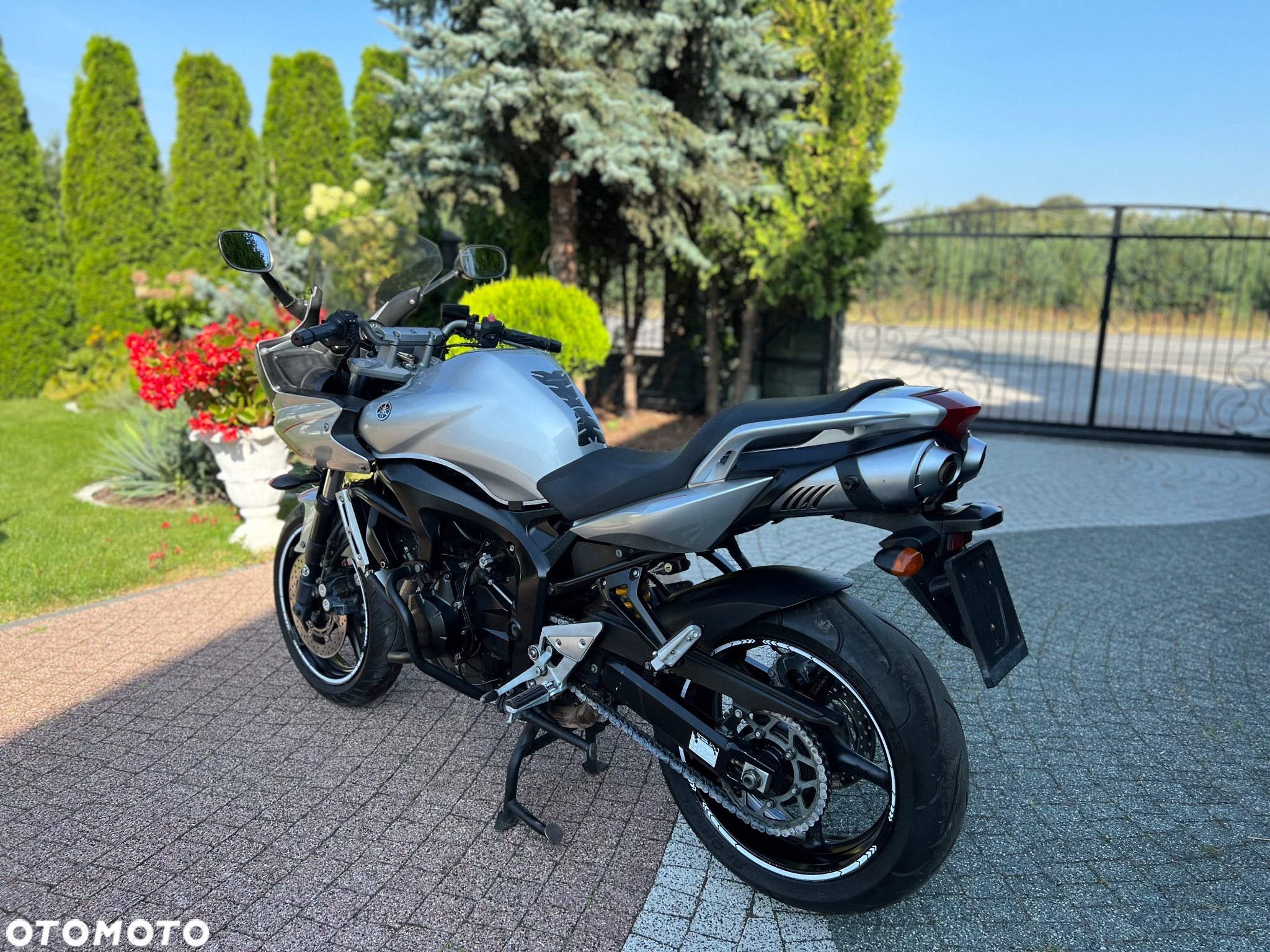 Yamaha FZ6 - 15