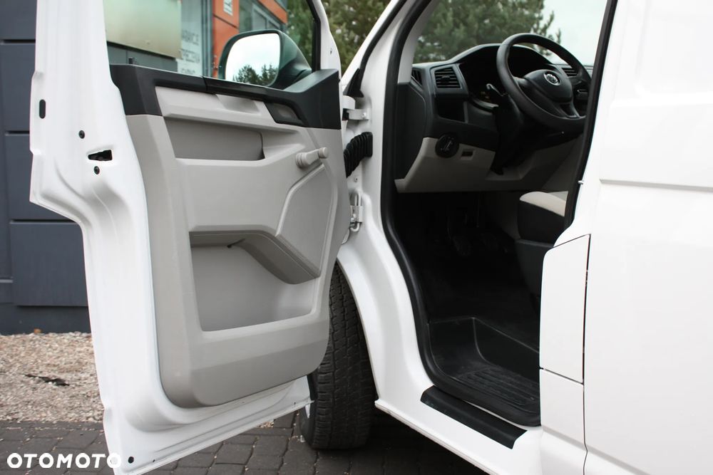 Volkswagen Transporter - 21