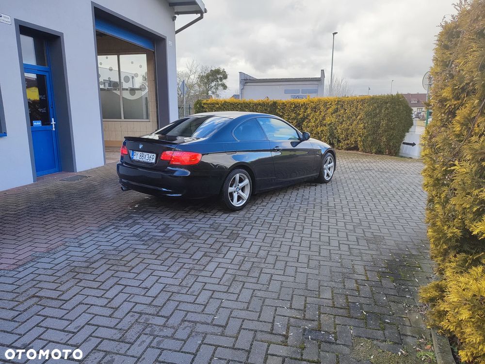 BMW Seria 3 320i M Sport Edition - 17