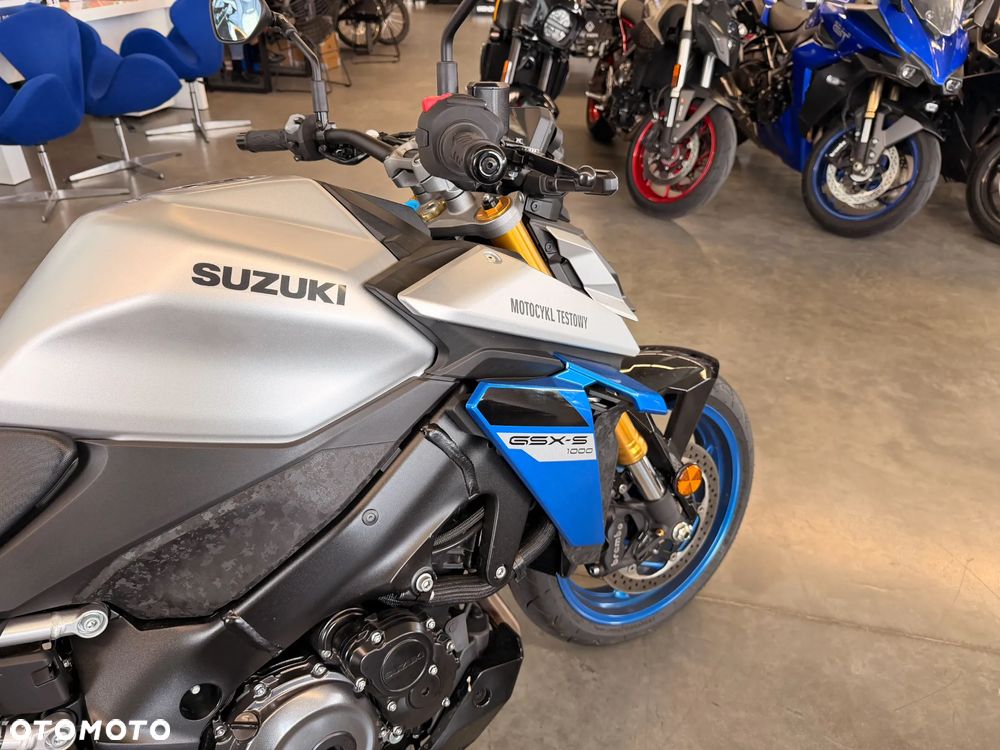 Suzuki GSX 1000 - 5
