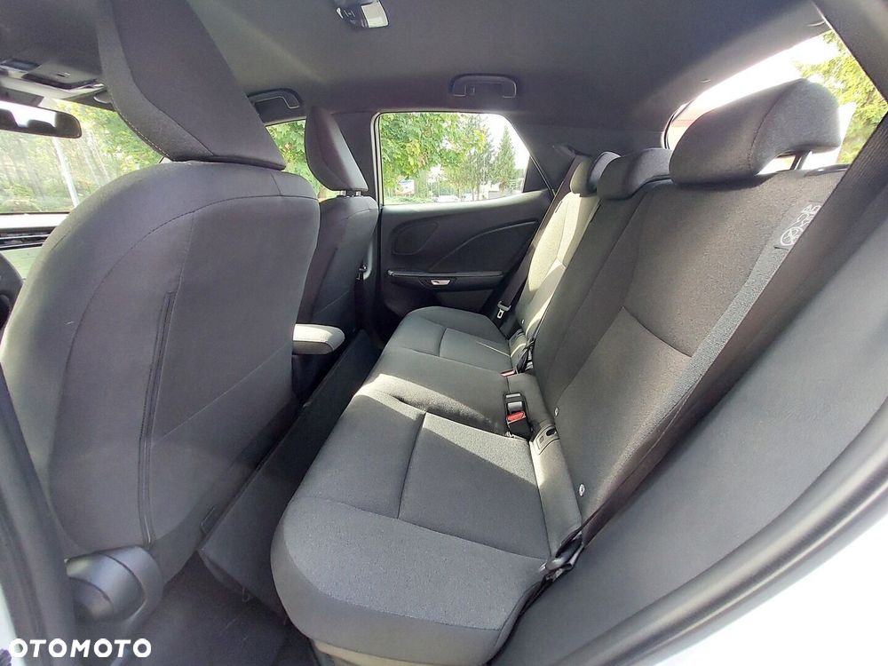 Lexus LBX - 9