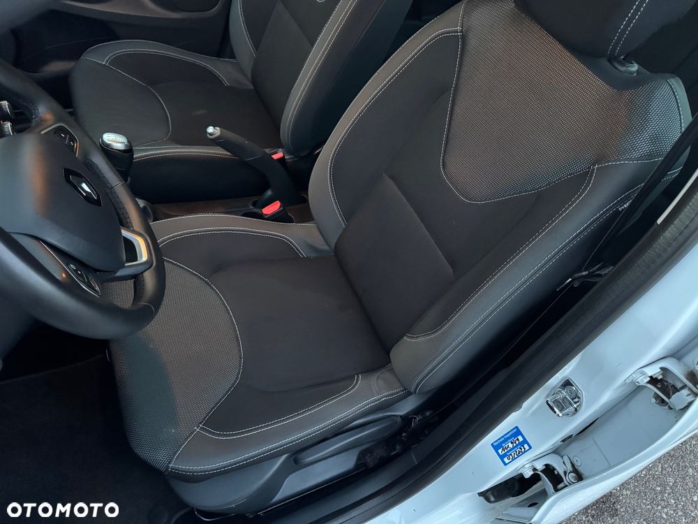 Renault Clio - 8