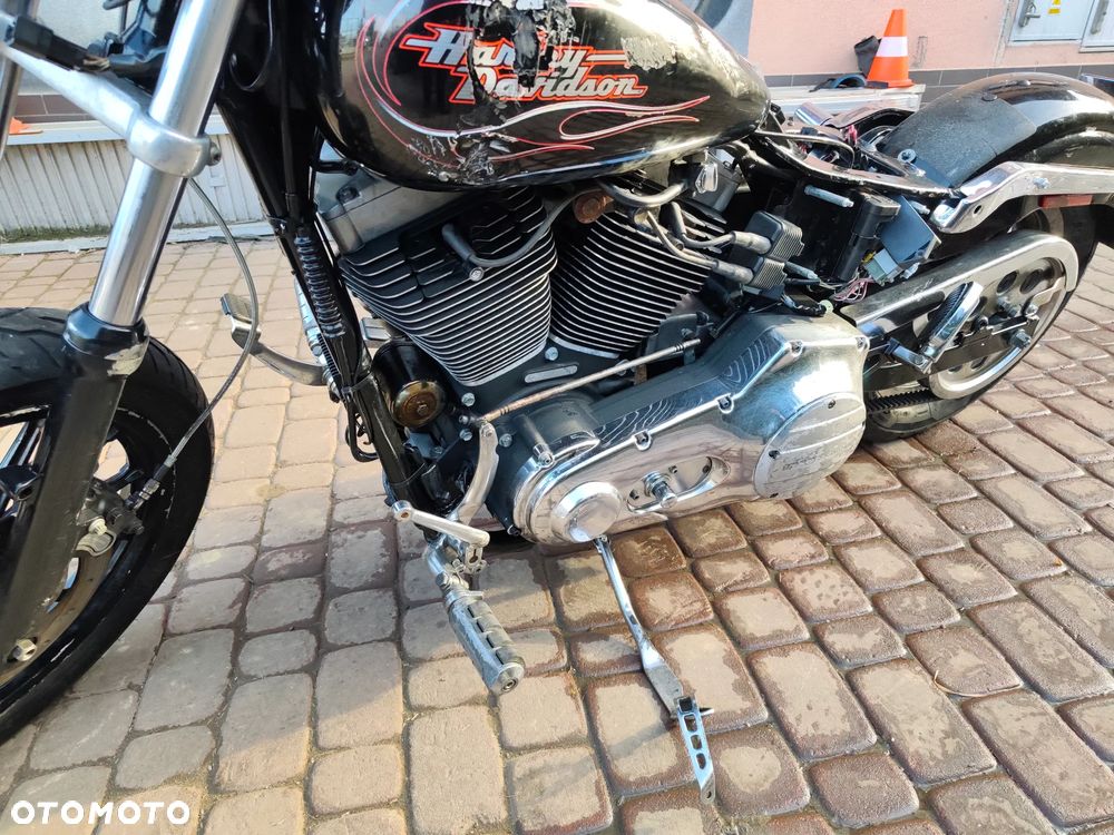 Harley-Davidson Dyna Super Glide - 33