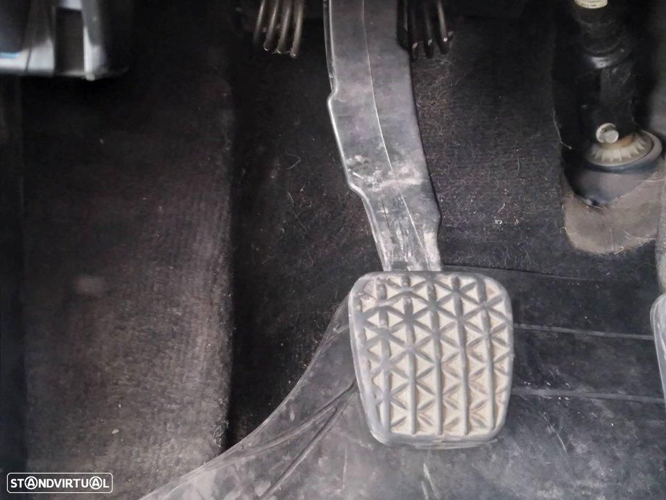 PEDAL DA EMBRAIAGEM OPEL INSIGNIA BERLINA - 1