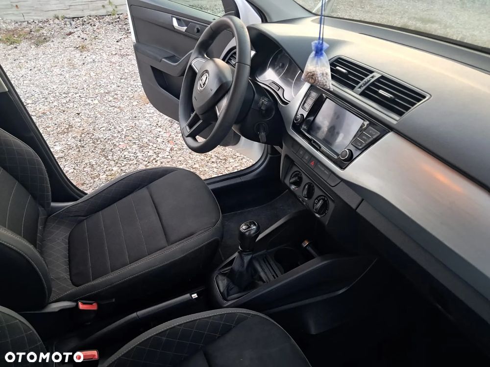 Skoda Fabia - 6