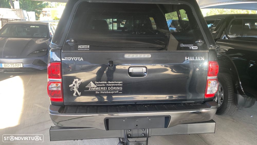 Toyota Hilux — photo 5