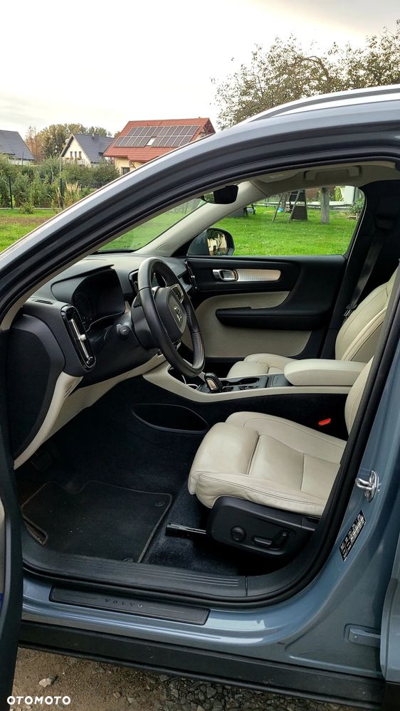 Volvo XC 40 T3 Momentum Pro - 11