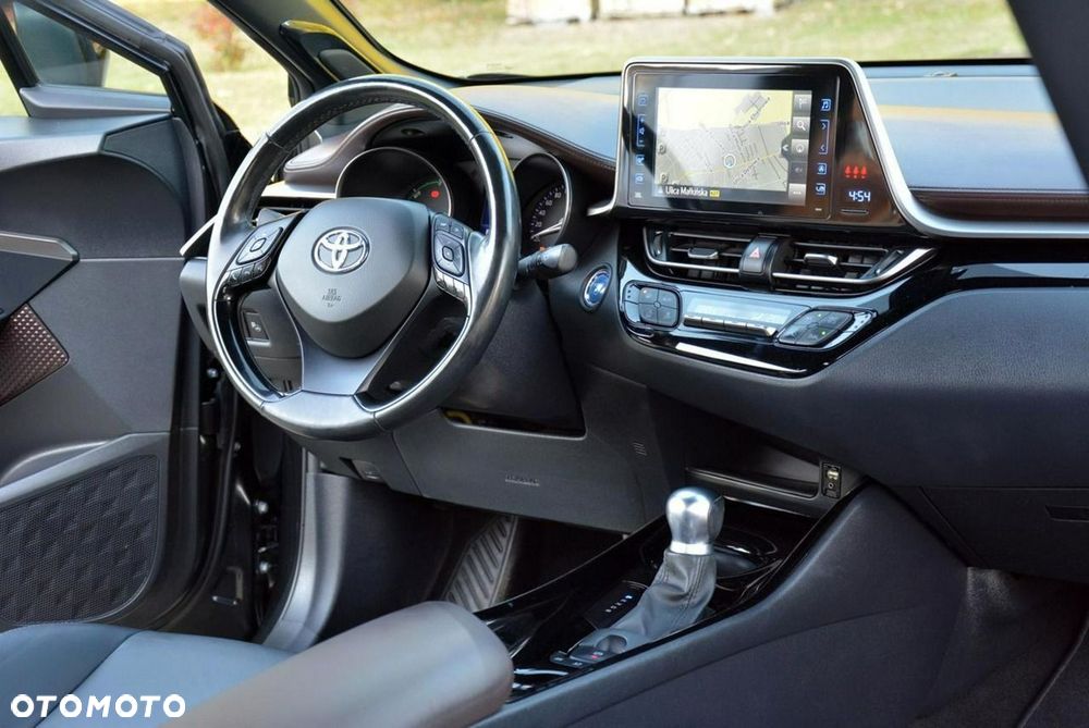 Toyota C-HR Lounge - 17