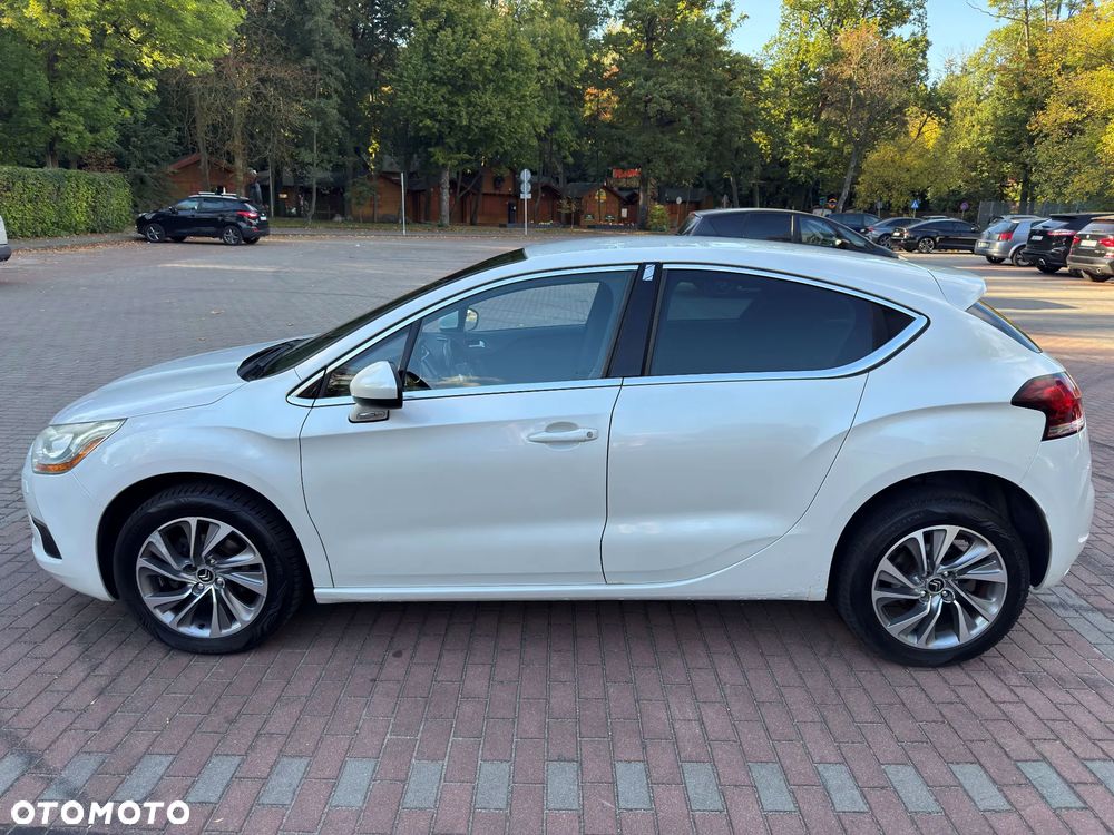 Citroën DS4 1.6 e-HDi SoChic MCP - 3