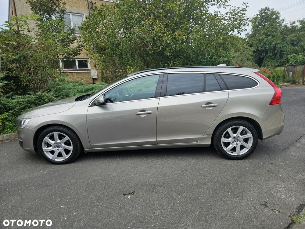 Volvo V60 D4 Momentum - 3