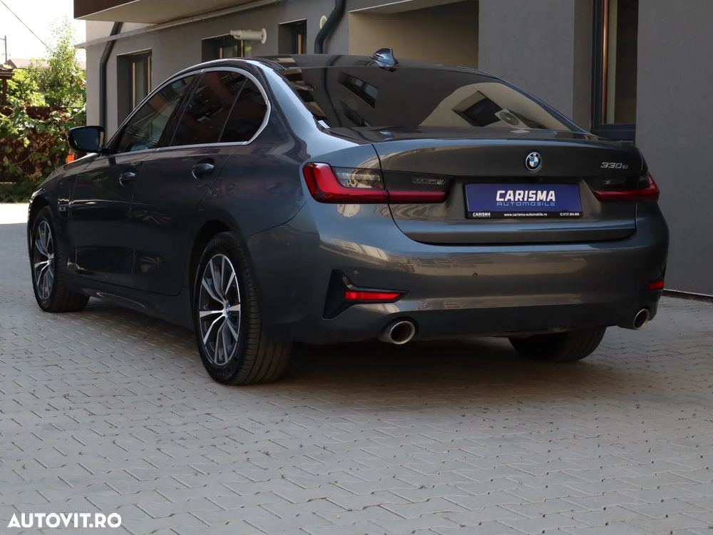 BMW Seria 3 330e Aut. Sport Line - 3