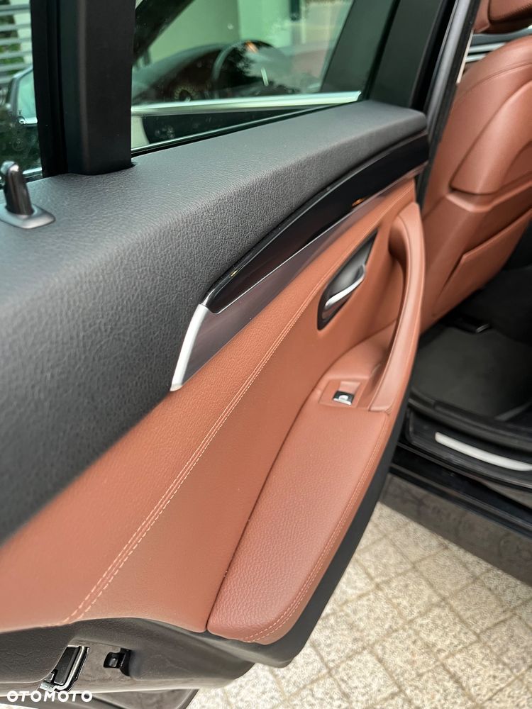 BMW Seria 5 530d xDrive Modern Line - 20