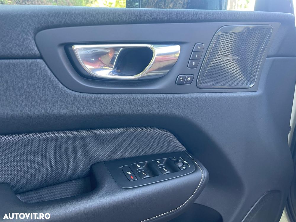 Volvo XC 60 B4 MHEV AT8 FWD R-Design - 9