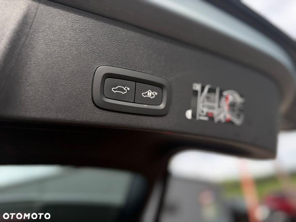 Volvo XC 40 T5 AWD Geartronic Inscription - 32