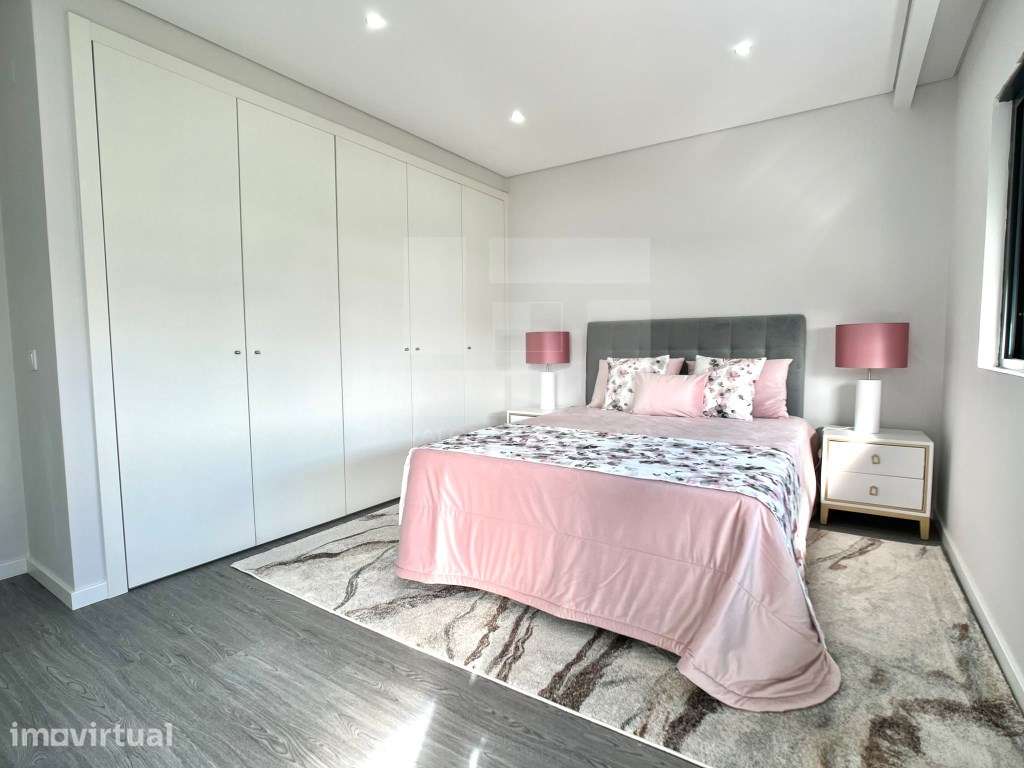 APARTAMENTO T4 COM PISCINA, GARAGEM E ARRECADAÇÃO - OLHÃO - FARO - Grande imagem: 3/9