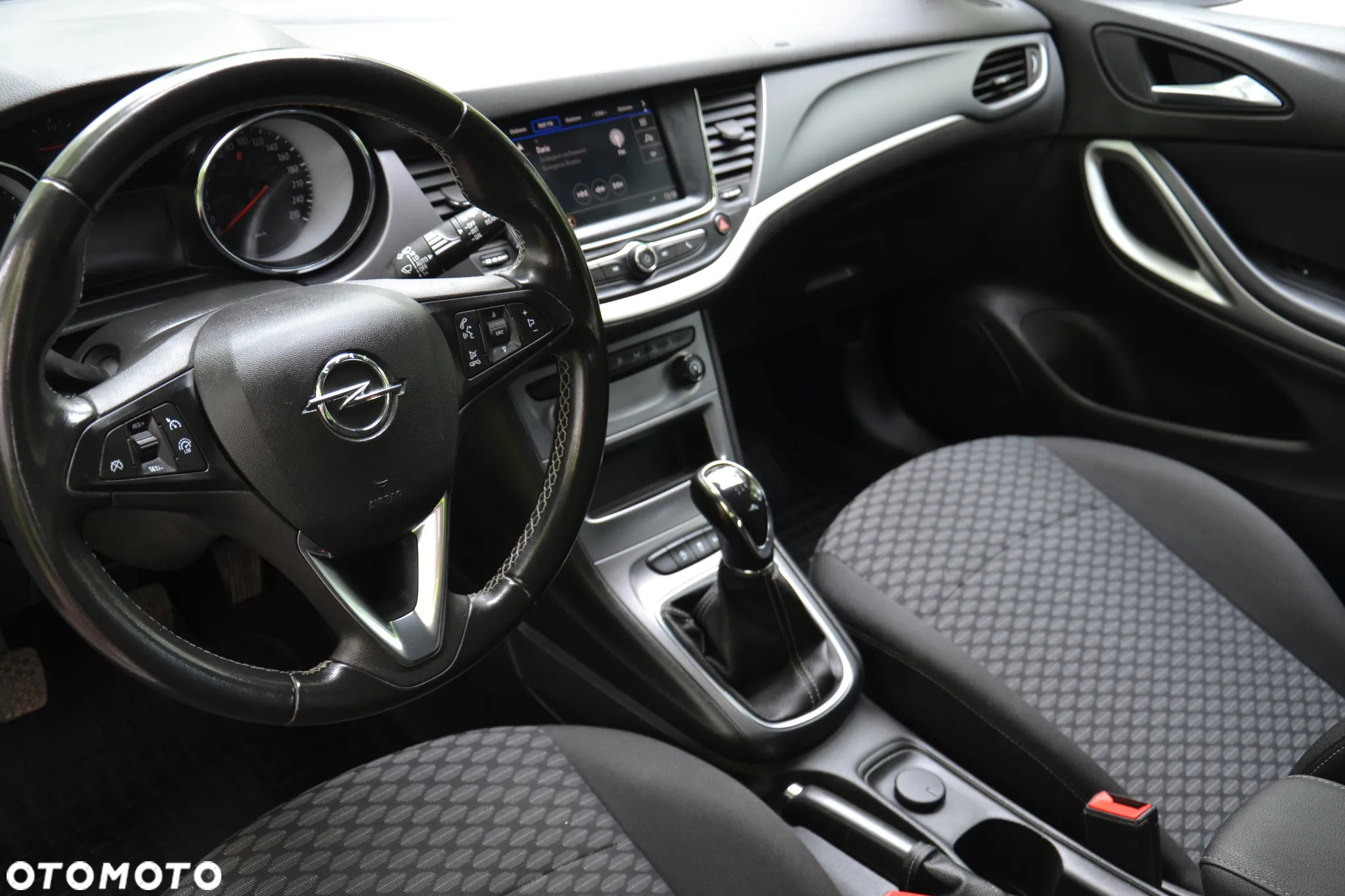 Opel Astra V 1.2 T Edition S&S - 20