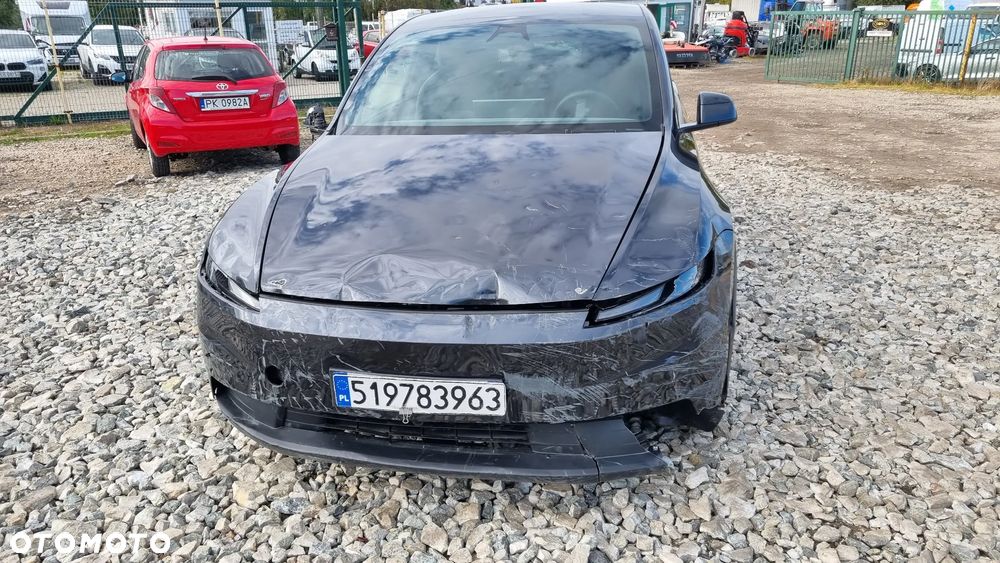 Tesla Model Y Standard - 12