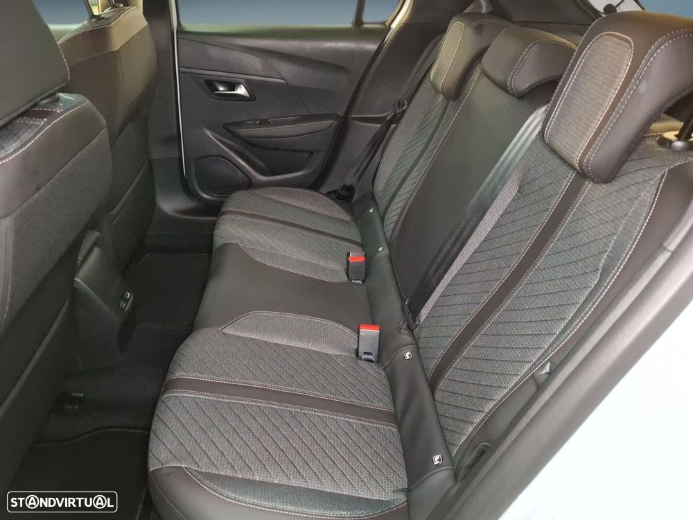 Peugeot 208 1.2 Hybrid Allure e-DCS6 — fotografia 14