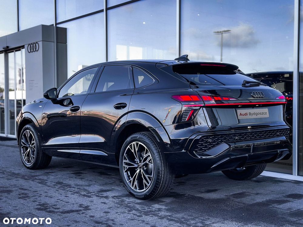Audi Q3 Sportback - 10