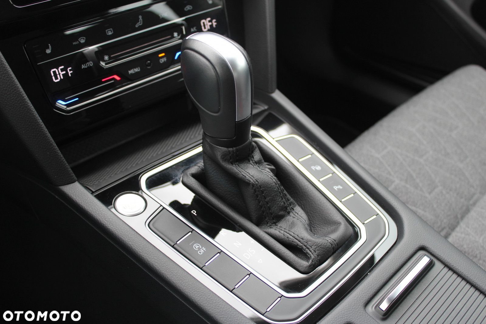 Volkswagen Passat 1.5 TSI EVO Business DSG - 23