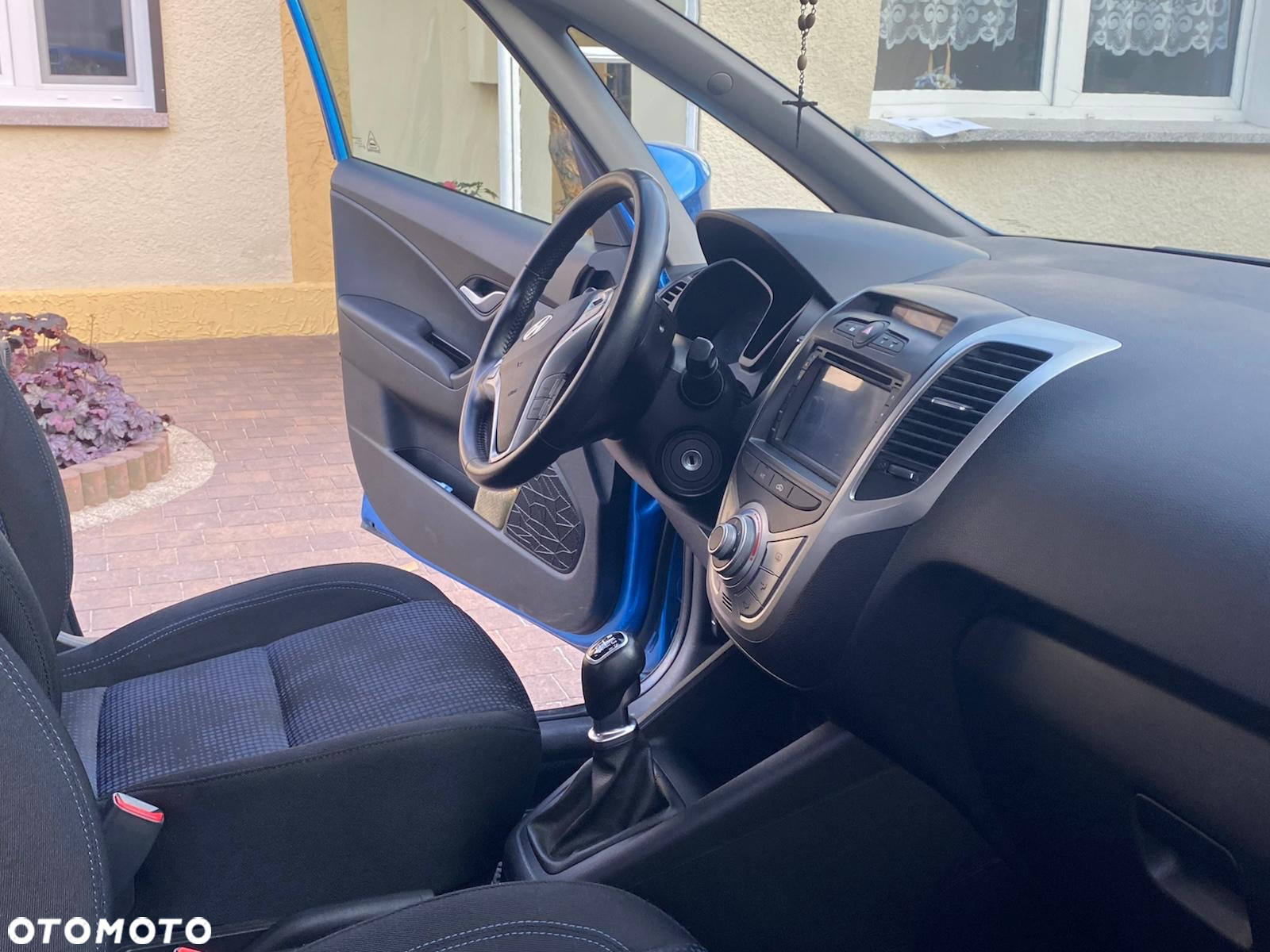 Hyundai ix20 1.4 blue - 15