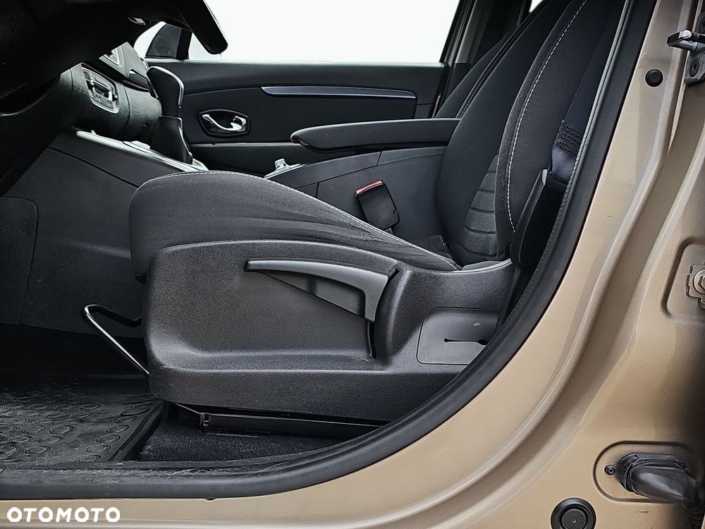 Renault Scenic - 24