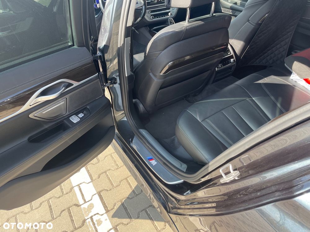 BMW Seria 7 730d xDrive - 14