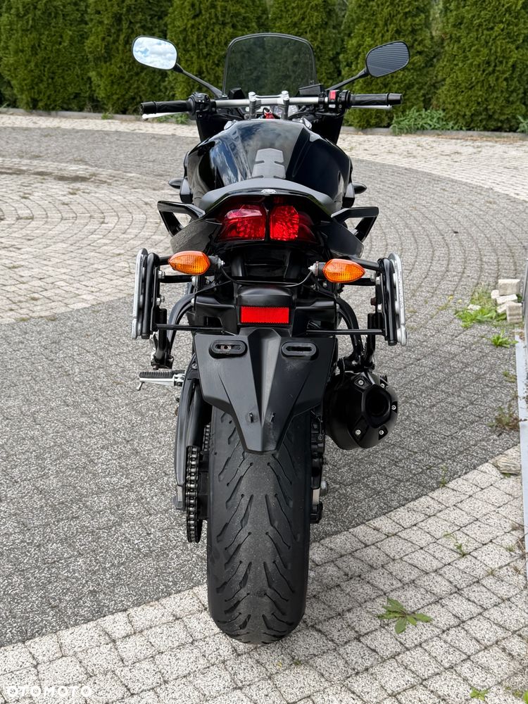 Yamaha FZ - 17