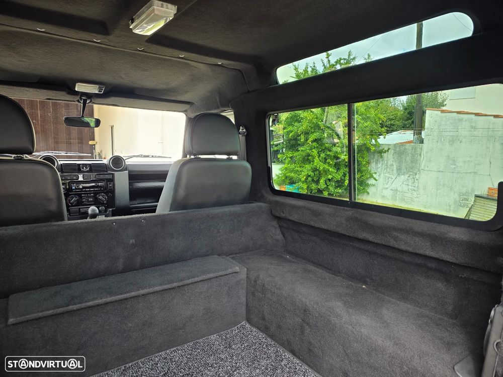 Land Rover Defender 90 2.4 CRD S - 57