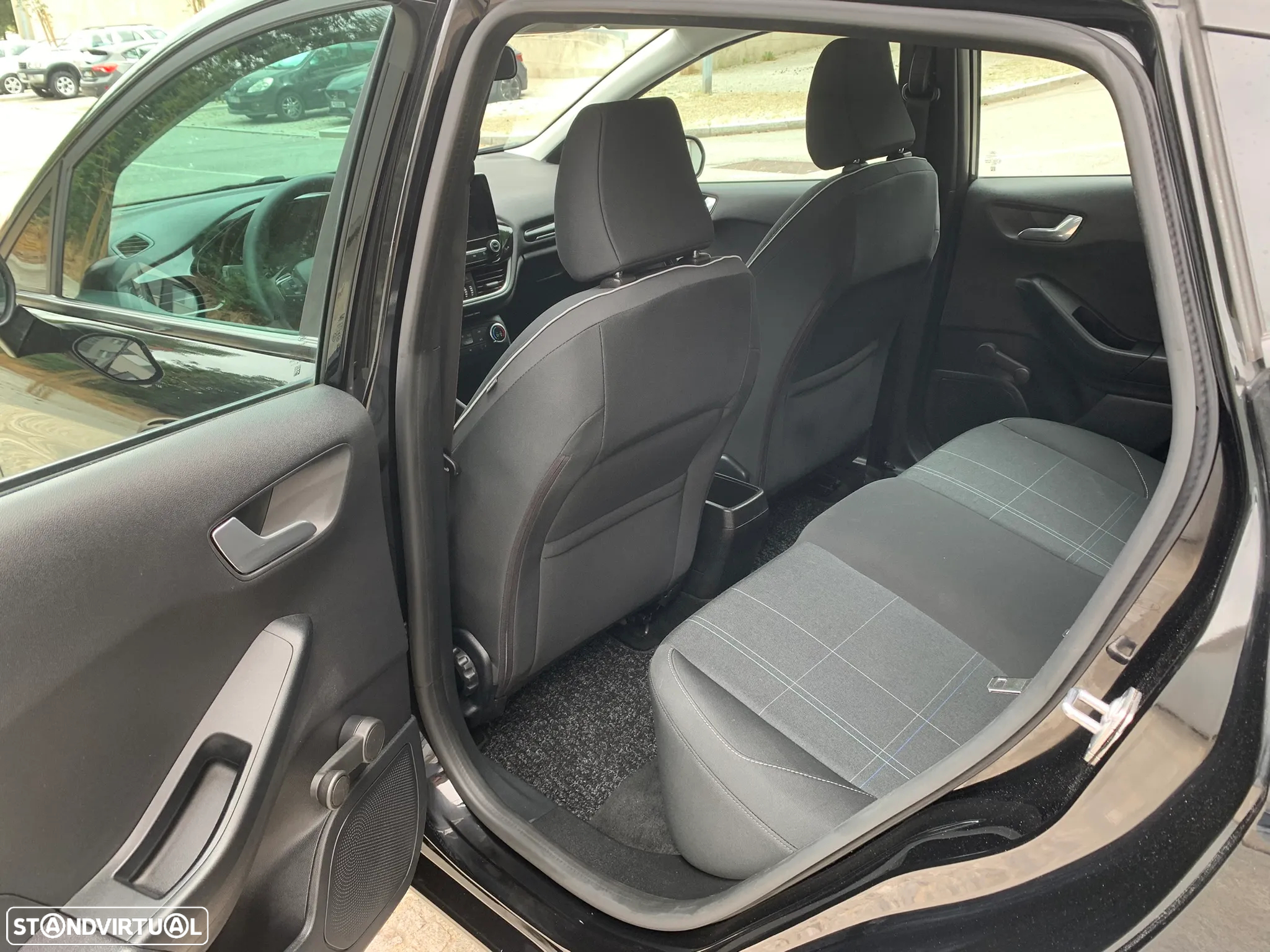 Ford Fiesta 1.0 EcoBoost Titanium - 6