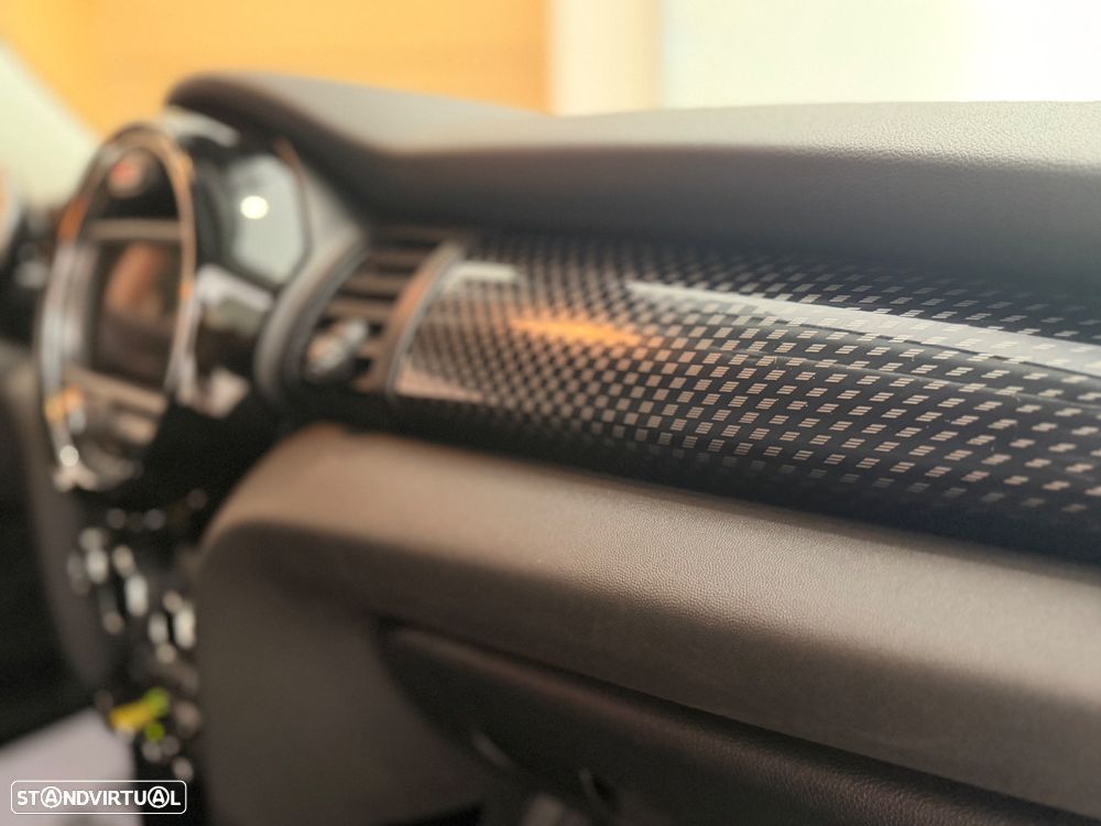 MINI 3 Portas Cooper SE Essential - 28