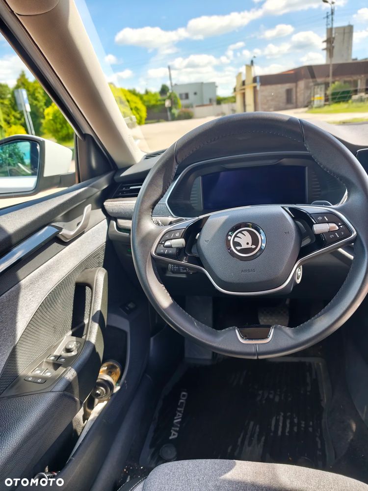Skoda Octavia 1.5 TSI mHEV Selection DSG - 21