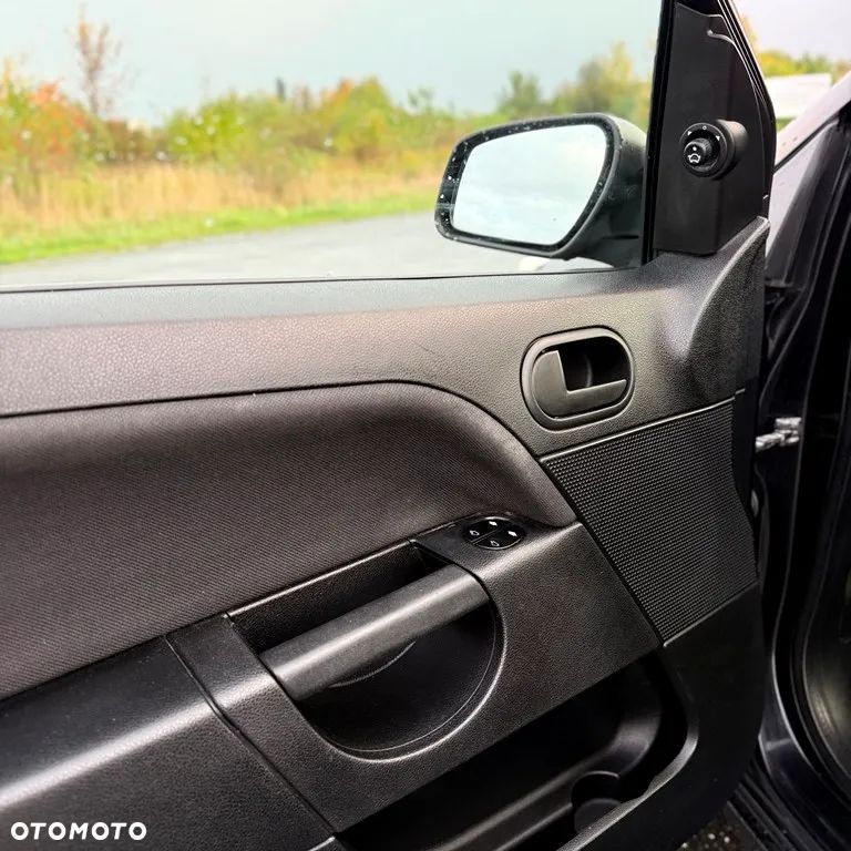 Ford Fiesta 1.3 Trend - 12