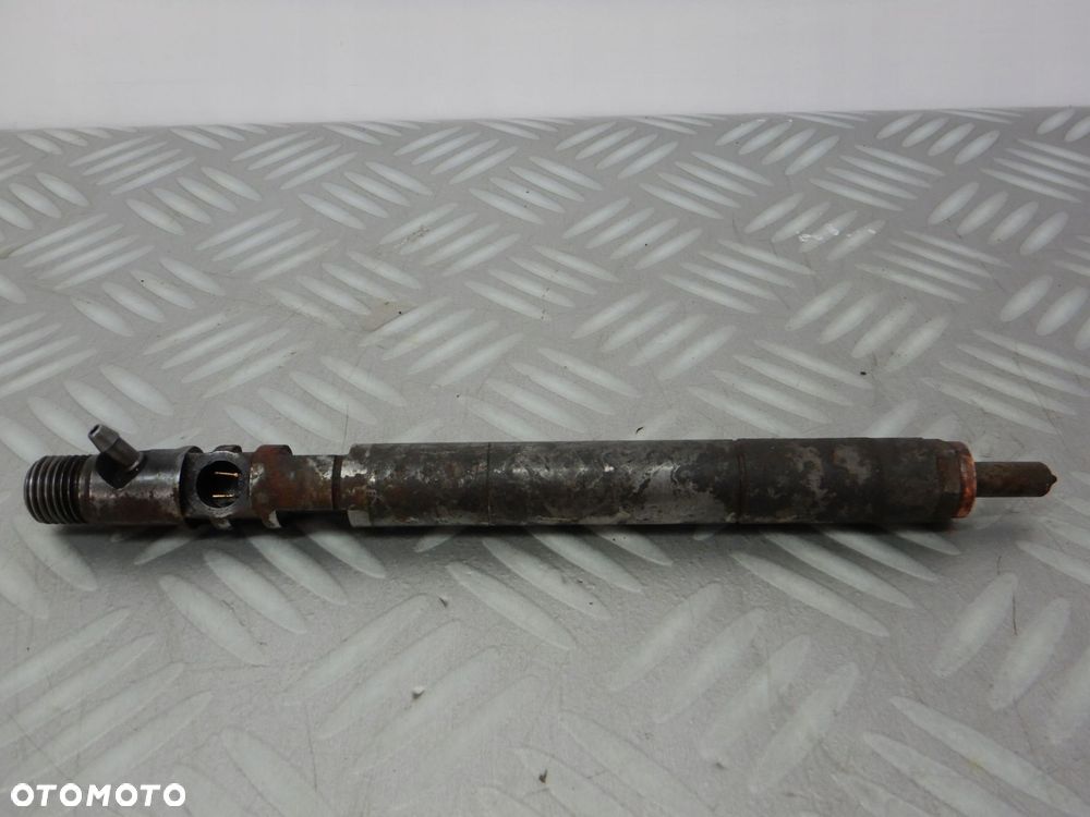 Wtrysk Wtryskiwacz Ssang Yong Rodius I 04-13 2.7 XDI A6650170221 EJBR04401D - 2