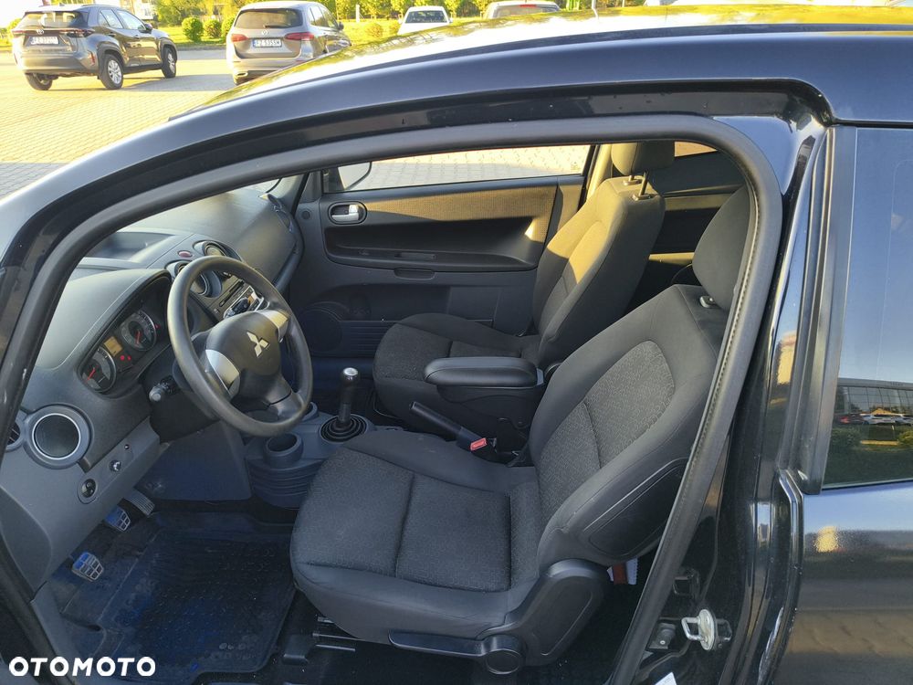 Mitsubishi Colt 1.1 - 14