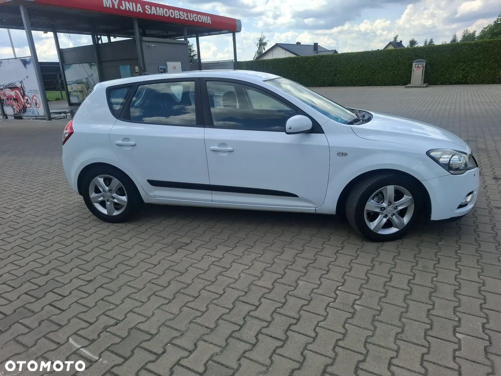 Kia Ceed - 2