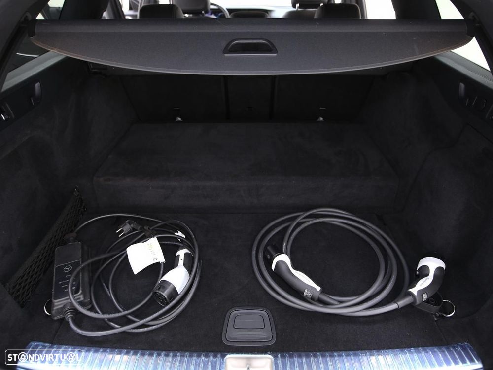 Mercedes-Benz E 300 de Avantgarde 4Matic - 12