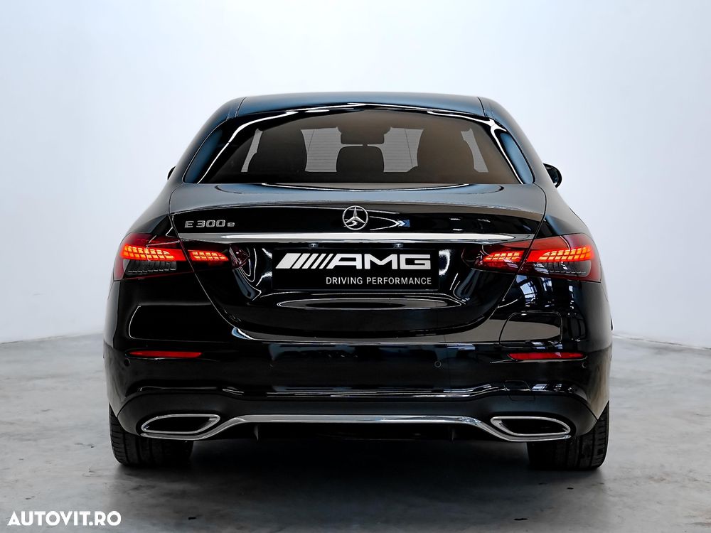 Mercedes-Benz E 300 9G-TRONIC AMG Line - 11