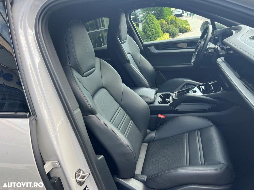 Porsche Cayenne Coupe Tiptronic S - 8
