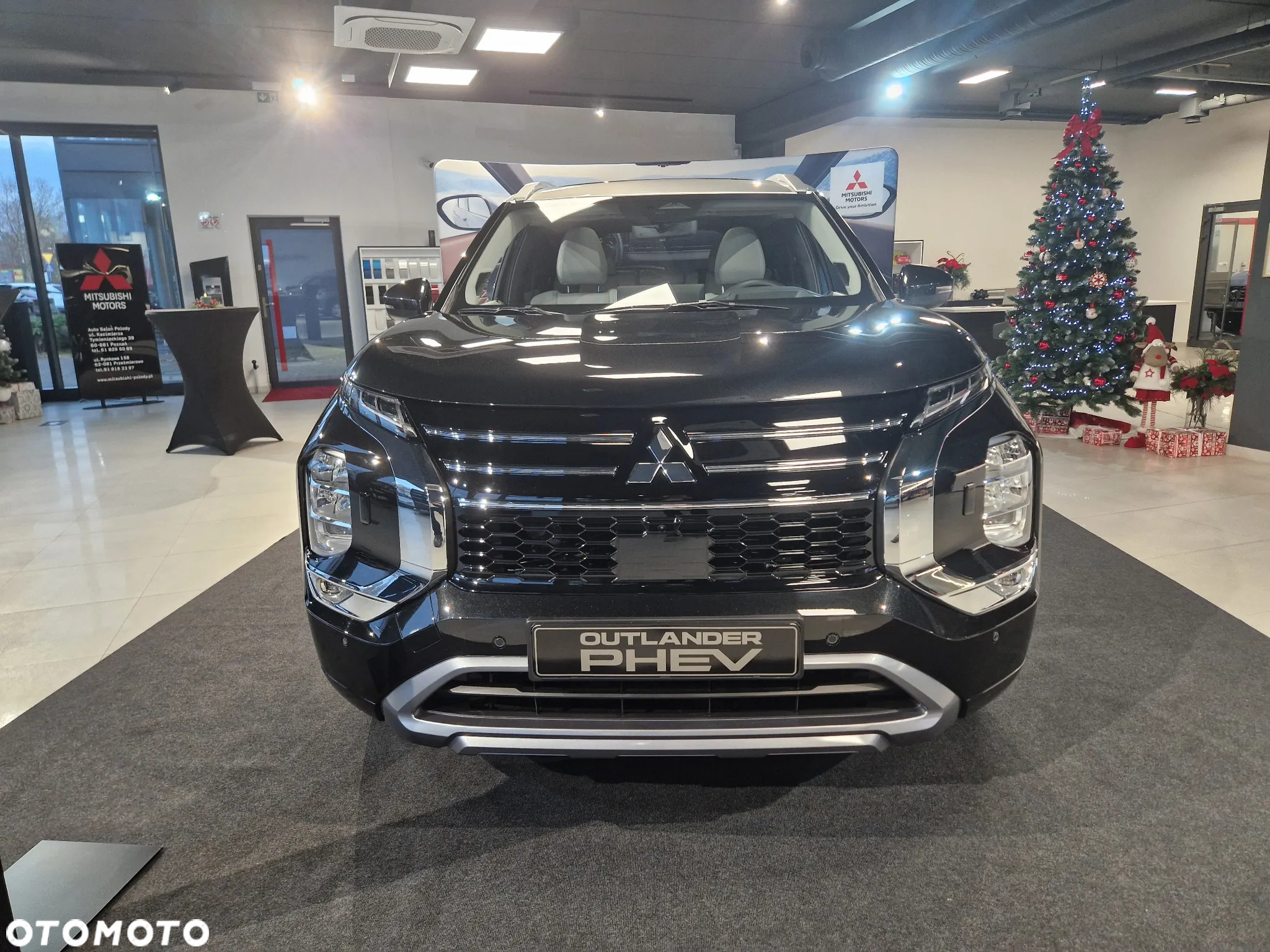 Mitsubishi Outlander - 11