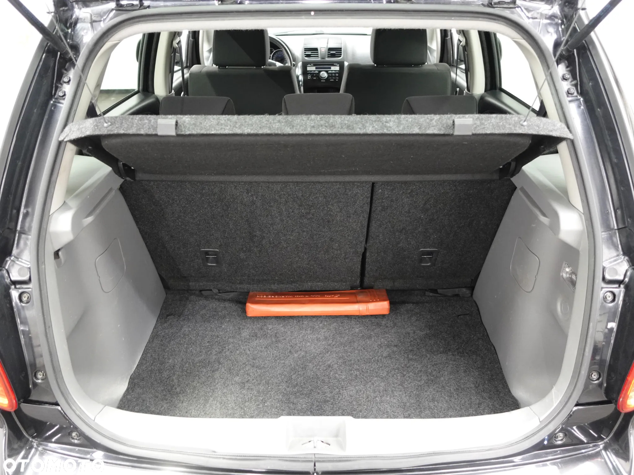 Suzuki SX4 1.6 Comfort - 24