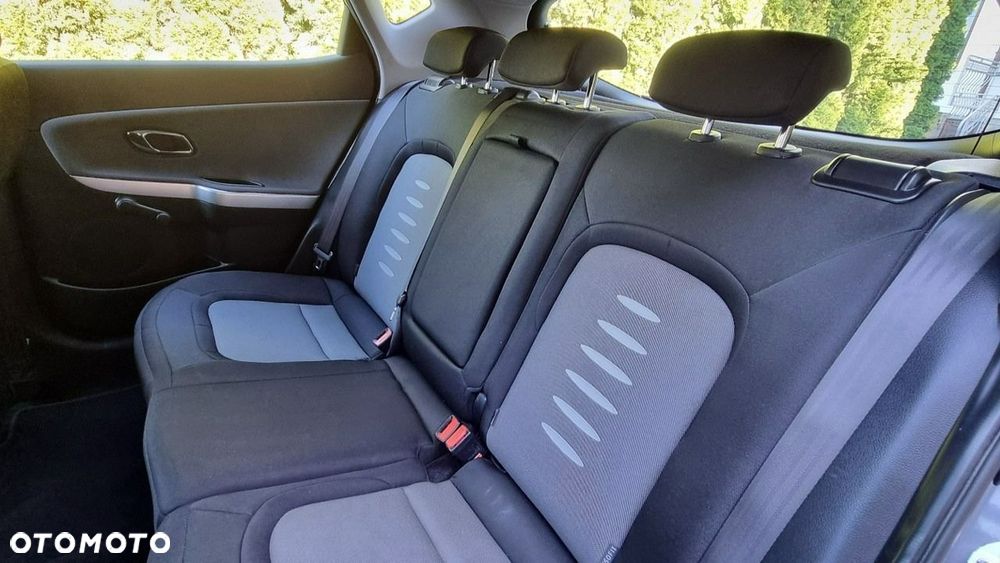 Kia Ceed - 14