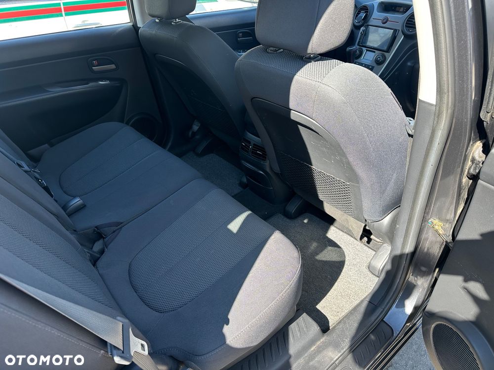 Kia Carens 2.0 CVVT Spirit - 9