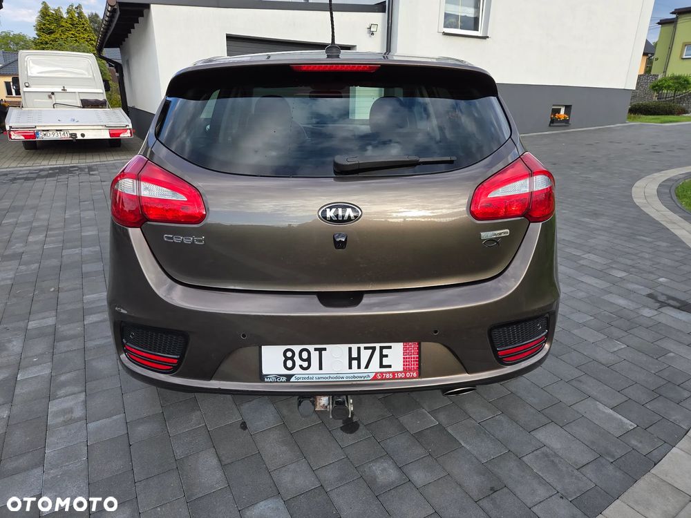 Kia Ceed 1.6 GDI ISG Platinum Edition - 6