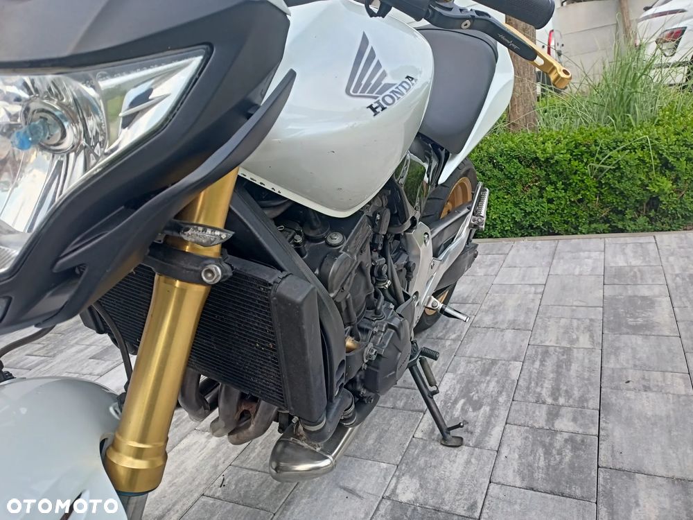 Honda Hornet - 12