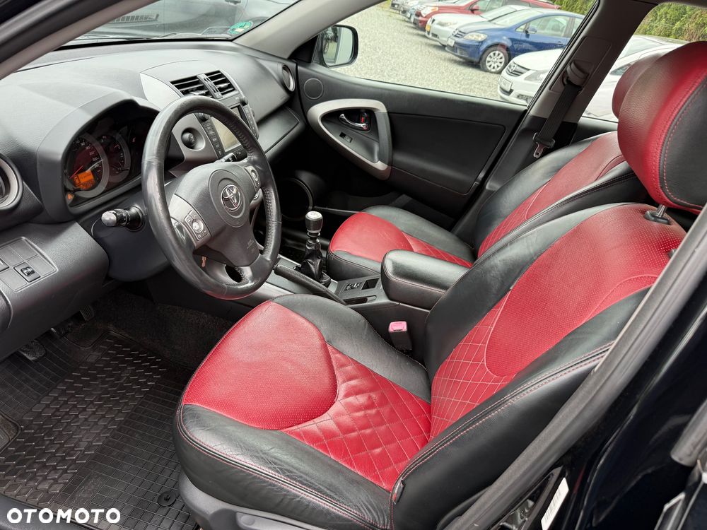 Toyota RAV4 2.2 D-4D 4x4 Team - 8