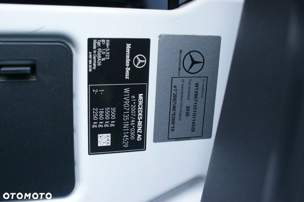 Mercedes-Benz Sprinter - 20